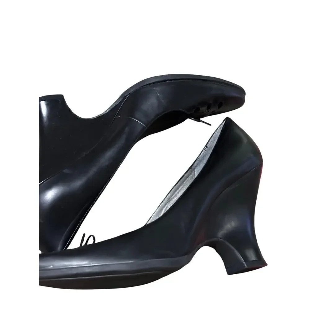 BCBGMaxaria black 8.5 wedge worn once euc like new